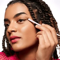 Kwasten|Oogschaduwkwasten^Essence Eyeliner Brush