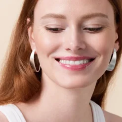 Lippen|Lipgloss^Catrice Glossin' Glow Tinted Lip Oil