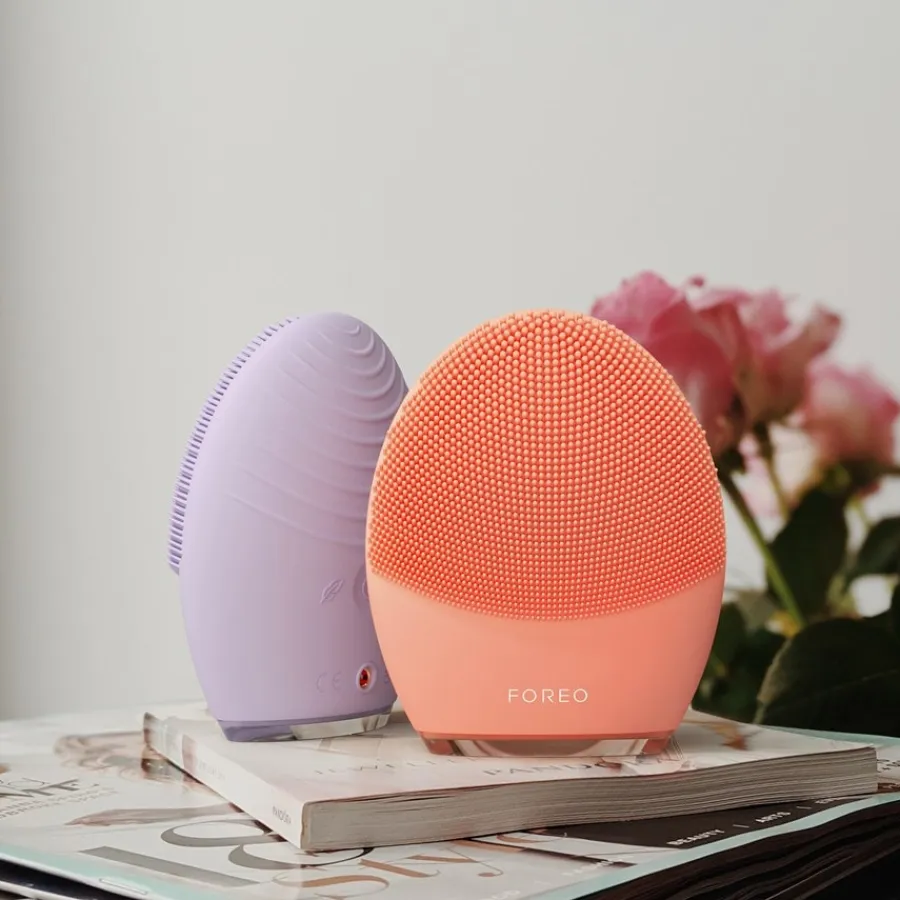 Gezichtsborstels|Gezichtsmassage^Foreo LUNA 4 Gezichtsreiniger en massage voor de gevoelige huid