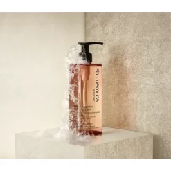 Droog Haar^Shu Uemura Moisture Balancing Shampoo Droge Hoofdhuid & Haar