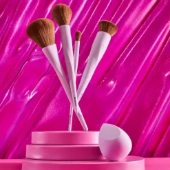Kwasten^Essence Powder Brush