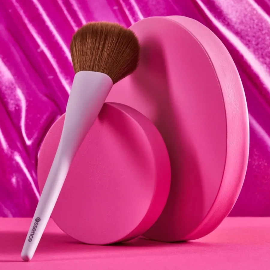 Kwasten^Essence Powder Brush