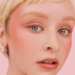 Blush^Benefit Shellie Rouge, Zachtroze met parelmoerglans