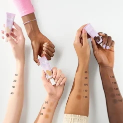 Make-Up Gezicht^Essence SKIN Tint