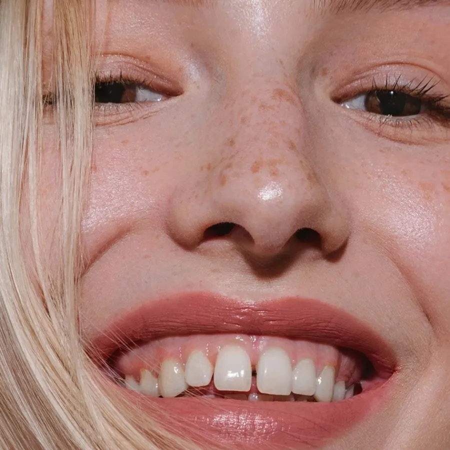 Lippenstift^MÁDARA Velvet Wear Matte Cream Lipstick