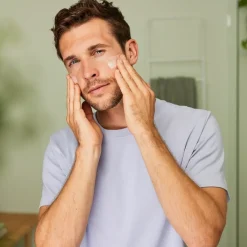 Heren|Gezichtsverzorging^WELEDA Voor mannen 5in1 Multi-Action Serum, Voor 24 uur hydratatie en een stevige huid