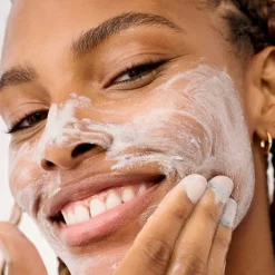 Gezichtspeeling^Benefit Wow Polish - Exfoliërend poeder met drievoudige werking