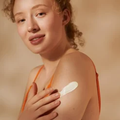 Dado Sens|Zonnebrand^DADO SENS ZONNESPRAY SPF 30, - voor de zongevoelige huid